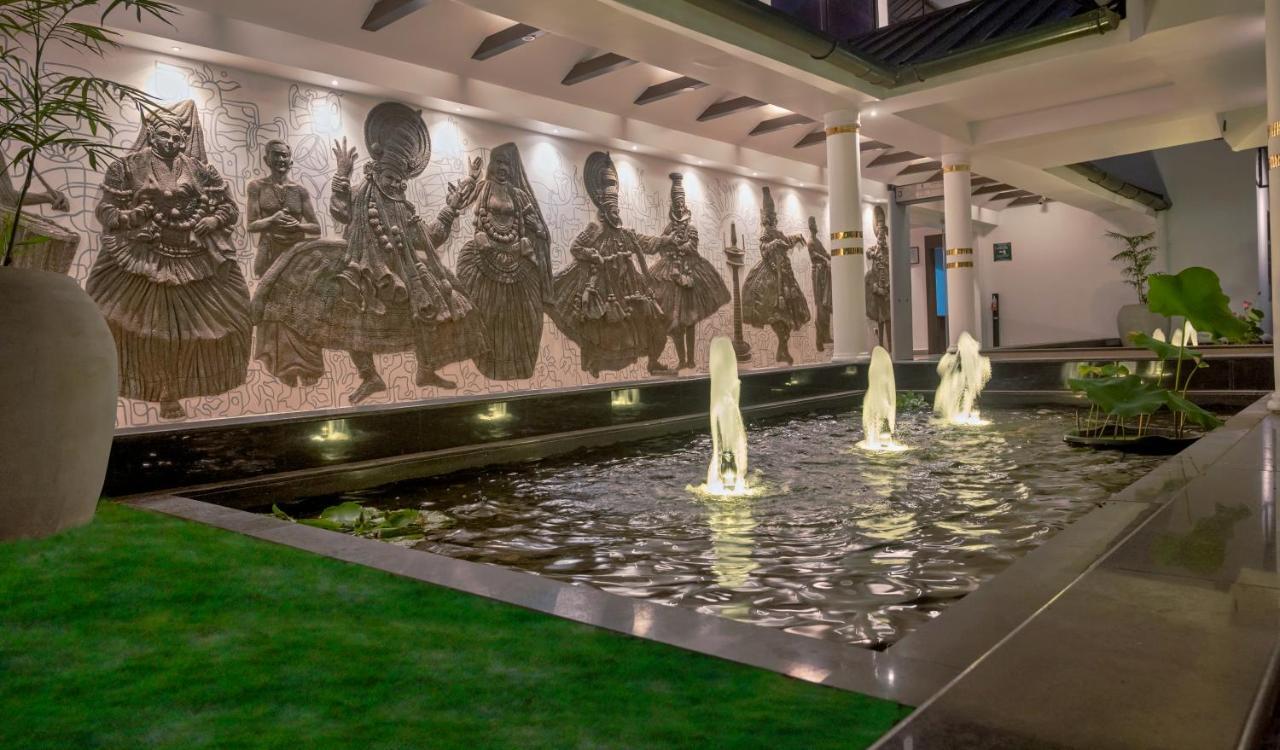 Contour Backwaters Hotel Resort & Convention Centre Rāmankari Exterior foto